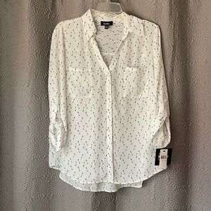 By & By White Button Down Arrow Pattern Blouse